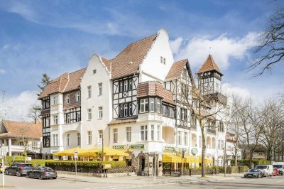 **Charmante Altbauwohnung in Zehlendorf mit Balkon**