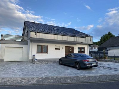 Einmalige Gelegenheit: Familienhaus mit Seeblick & individuellen Extras direkt am Erlenhofsee