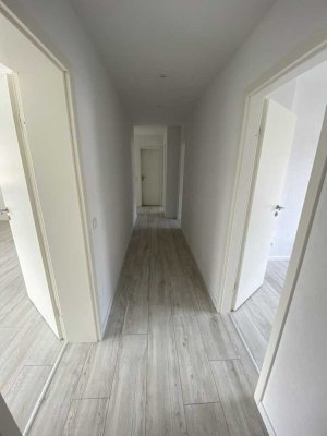 Exklusive, modernisierte 4-Zimmer-Wohnung mit Balkon in Alt-Laatzen
