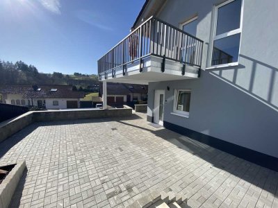 Neuwertige 2-Zimmer-Wohnung mit Terasse und EBK in Waldfischbach-Burgalben