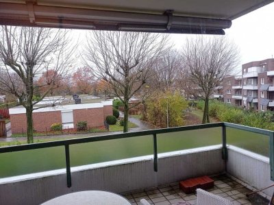Ruhige Wohnung, 3 Zimmer, Küche, Bad + WC, mit 2 Balkonen
