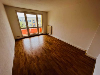 **Besichtigung: So., 11.05.25 um 12:00 Uhr** Kleine Familien-Whg im Musikerviertel!