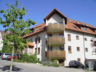Lieben Sie das Besondere?  DG-Traum mit außergewöhnl. Ambiente (84 m2 Wfl = 93 Grundfl), Süd-Balkon