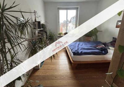 Vermietete 2-Zimmer-Altbauwohnung mit Balkon in gefragter Kieler Lage – ideale Kapitalanlage!