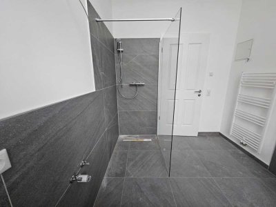 Wohnen in einer Denkmalimmobilie - Sauna + inkl. Terrasse + Parkett+ Bad mit Dusche+ SP