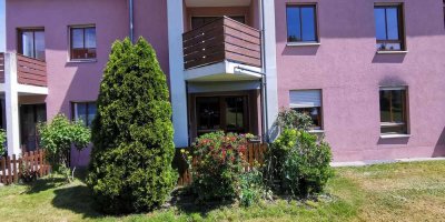 2-Zi-Wohnung mit Terrasse und Garage