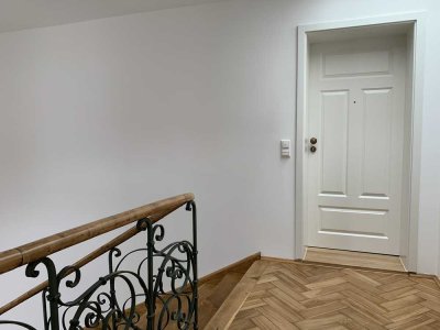 Ruhige und helle 1-Zi.-DG-Altbauwhg. (Denkmal), Schwanthalerhöhe, Nähe U-Bahn Heimeranplatz