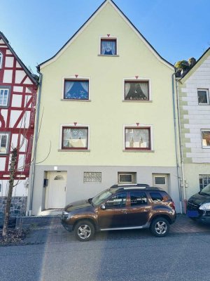 Solides Zweifamilienhaus in St.Goarshausen-Wellmich