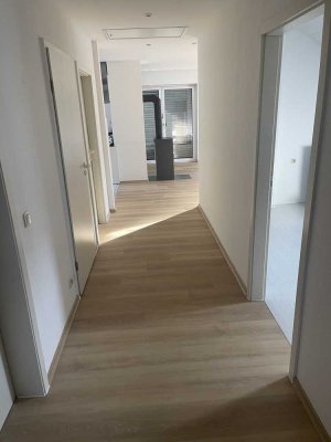 Renovierte 2,5-Zimmer Dachgeschosswohnung mit Balkon in Erlenbach