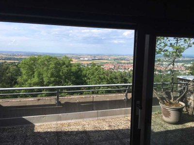 2-Zimmer-Terrassenwohnung mit Balkon und Einbauküche in Gerlingen