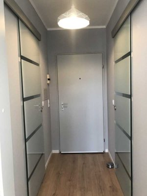Wohnung mit schöner Aussicht, renoviert, mit Innenparkplatz, provisionsfrei.