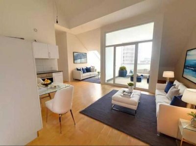 außergewöhnliche lichtdurchflutete 3-Zimmer-Wohnung mit überdachter Loggia