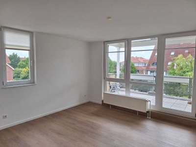 Erstbezug nach Sanierung: freundliche 3-Zimmer-Wohnung mit Einbauküche und Balkon in Gehrden