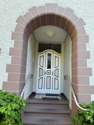 Historisches und saniertes  2-3 Familienhaus in der Altstadt von HÖXTER, direkt an der Weser