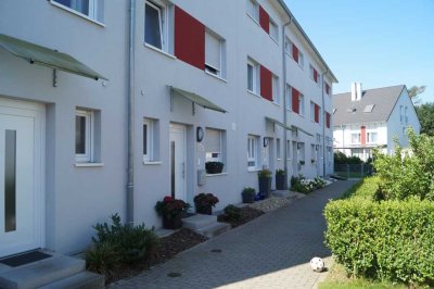 Großzügiges Reihenhaus mit Natur und See vor der Tür – stadtnah wohnen in Karlsruhe