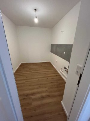 Wunderschöne 4 Zimmer Whg -Erstbezug nach Sanierung