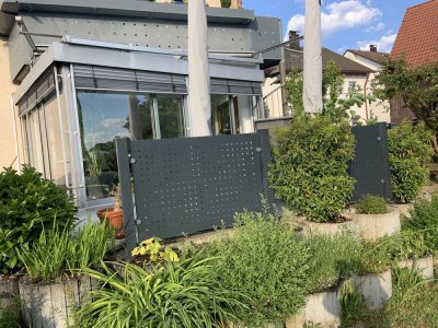 Helle und freundliche 3,5 Zimmer Wohnung mit 85 qm + Extrazimmer mit 15qm im UG
