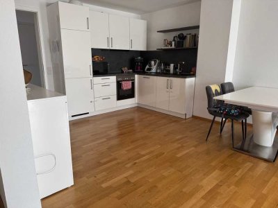 Stilvolle, neuwertige 3-Zimmer-Wohnung mit luxuriöser Innenausstattung mit Einbauküche in Ingolstadt