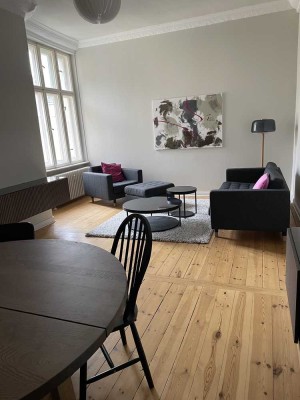 Kernsanierte möblierte 2-Zimmeraltbauwohnung