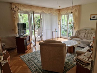 Wohnen wie im eigenen Haus – 3-Raum-Wohnung mit Terrasse und Gartenzugang in Elbnähe