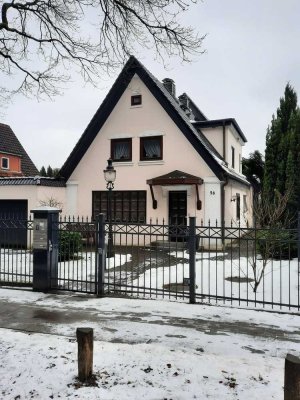 Zwei verbundene EFH der vielen Möglichkeiten in Hamburg Wellingsbüttel