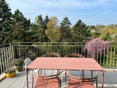 Seltene Gelegenheit: wunderschöne 4-Zimmer Wohnung mit Balkon in Frankfurt-Seckbach/Ende Bornheim