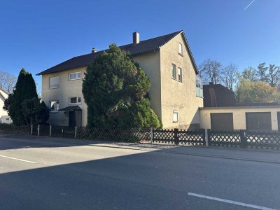 Sehr geräumiges 3 Etagen-Mehrfamilienhaus inkl. 3 Garagen
