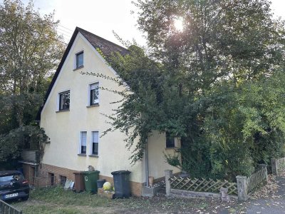 Renovierungsbedürftiges Einfamilienhaus in sehr guter Lage von Ransbach-Baumbach
