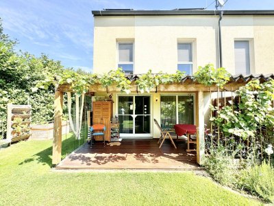 Modernes Eckreihenhaus mit Gartenidylle | WOHNBAUFÖRERDUNG MÖGLICH | Inkl. PV und 2 PKW Stellplätze