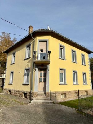 Charmantes Bauernhaus mit 7 Zimmern in Schweinschied, Baujahr 1908