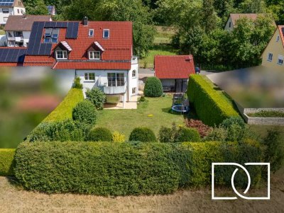Sofort bezugsfertig! Energieeffiziente Doppelhaushälfte mit großem Garten, Doppelgarage und ELW