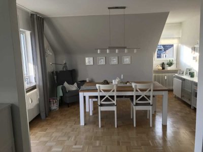 Helle 2,5-Zimmer Dachgeschosswohnung in Mörfelden-Walldorf