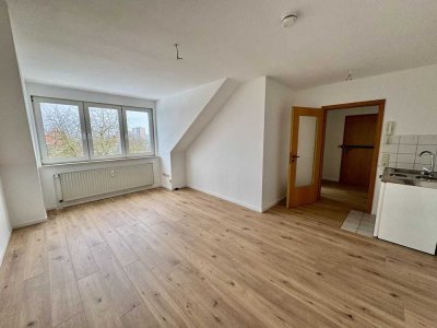 Frisch renoviert: Erstbezug! Helle 1 Zimmer-Wohnung in ruhiger Lage