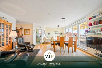 Stilvolle Etagenwohnung mit Aufzug und Traumfernblick vom großen Balkon