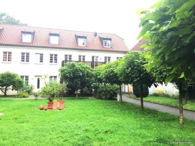 Schöne 3-Zimmer Eigentumswohnung mit historischem Ambiente in denkmalgeschütztem Gutshof in DU-Hombe
