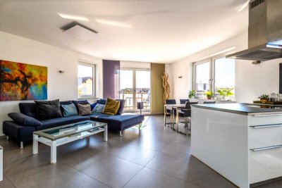 Exklusive 3-Zimmer Penthouse Wohnung, voll ausgestattet und möbliert. Provisionsfrei!