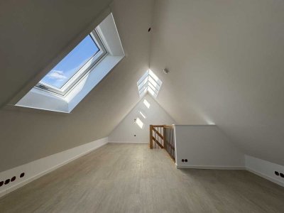 Helle 1,5-Zimmer Galerie Wohnung mit großer Dachterasse mit Parkblick - modernisiert 2026