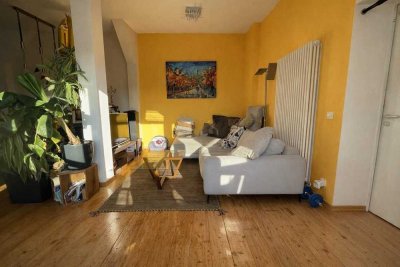 Ohne Makler - Lichtdurchflutete Dachgeschosswohnung mit Loftcharakter und Dachterrasse in Alt-Tegel