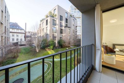 Design trifft Wohnqualität: Lichtdurchflutete Wohnung im VillenGarten von Kuehn Malvezzi