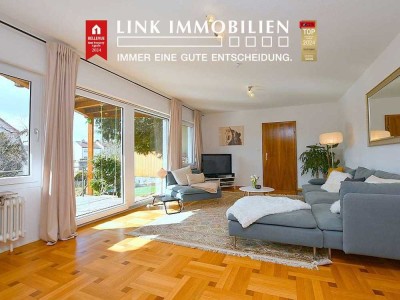 Familienparadies mit Sonnengarten, XXL-Terrasse sowie zwei Stellplätzen in Ditzingen-Heimerdingen!