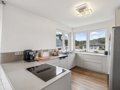 Mehr Raum für Ihr Leben – Ihre moderne Doppelhaushälfte mit idyllischem Fernblick in Mannebach