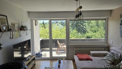 3-Zimmer-Wohnung mit 18 m² Sonnenbalkon, Klimaanlage & Parkett auf dem Karthäuserhofgelände