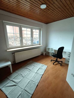 Studenten WG-Zimmer für 375 €