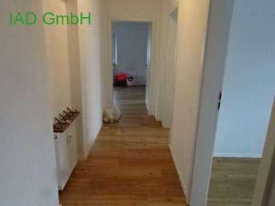 Attraktive Kapitalanlage: Vermietete 2-Zimmer-Wohnung in modernisiertem Mehrfamilienhaus