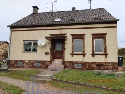 Gepflegtes freistehendes Zweifamilienhaus in Bexbach