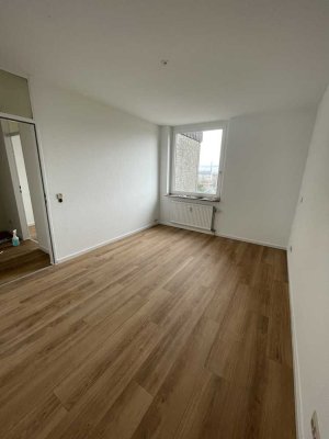 Erstbezug nach Sanierung  herrliche 2-Zimmer-Wohnung mit Weitblick