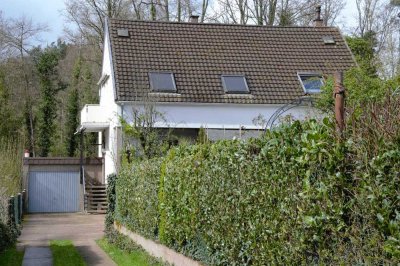 Geräumiges, günstiges und modernisiertes 10-Raum-Einfamilienhaus in Saarlouis