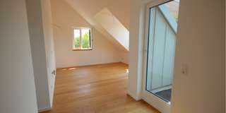 *modern!* schöne 2 Zimmerwohnung mit kleiner Dachterrasse!