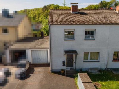 Rösrath-Hoffnungsthal: Zauberhafte Doppelhaushälfte in familienfreundlicher Lage!