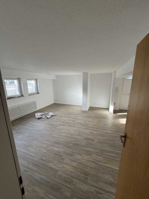 Erstbezug nach Sanierung: Charmante 1,5-Zi.-Wohnung in Hürth